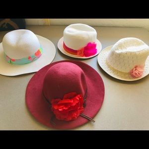 1 Pack - 4 Girls Hats